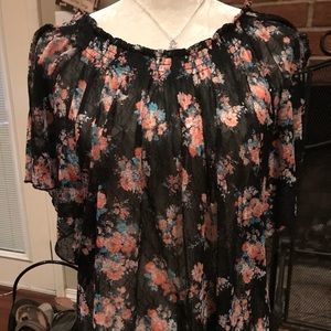 No boundaries cute top